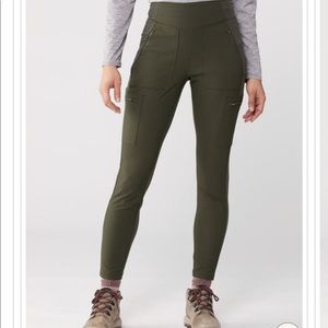 Athleta Headlands Hybrid Cargo II Tights - Women's Size 8 Petite